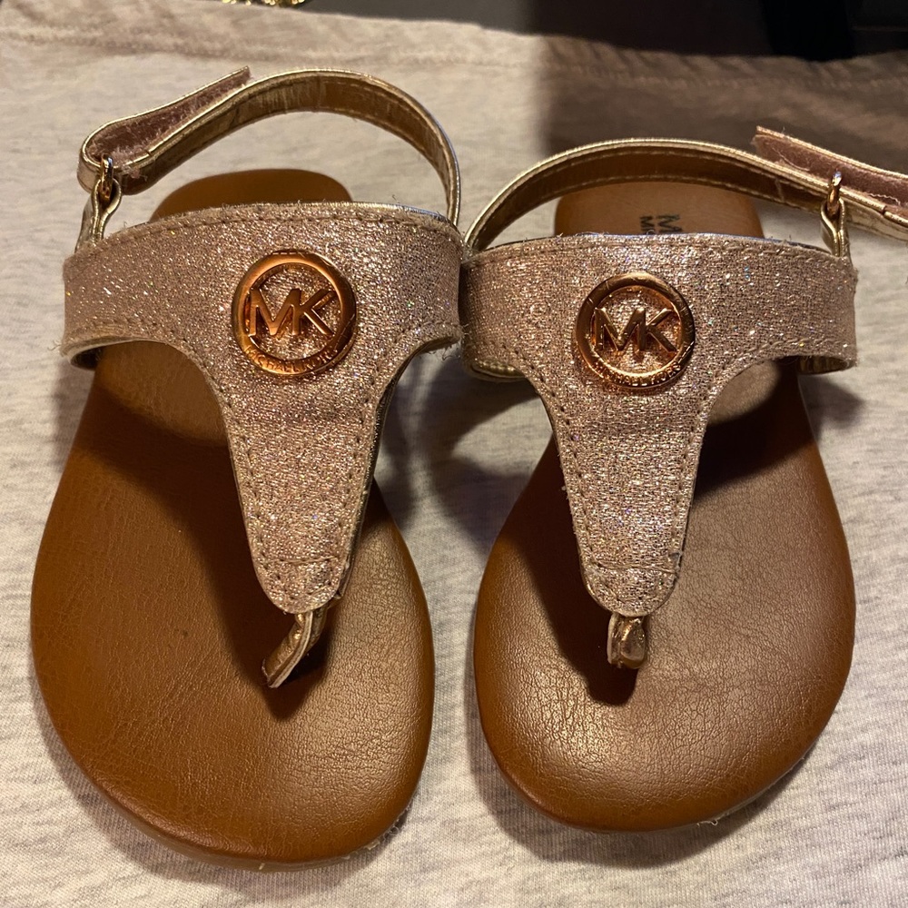 Toddler Girl Size 7 Michael Kors Rose Gold/Gold sandles